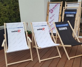 tumbonas publicitarias con logotipo de empresa