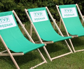 tumbonas con logotipo