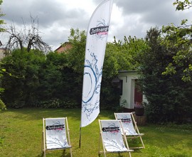 tumbonas y banderas para empresa